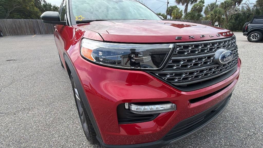 Certified 2022 Ford Explorer XLT w/ Equipment Group 202A RWD image 9