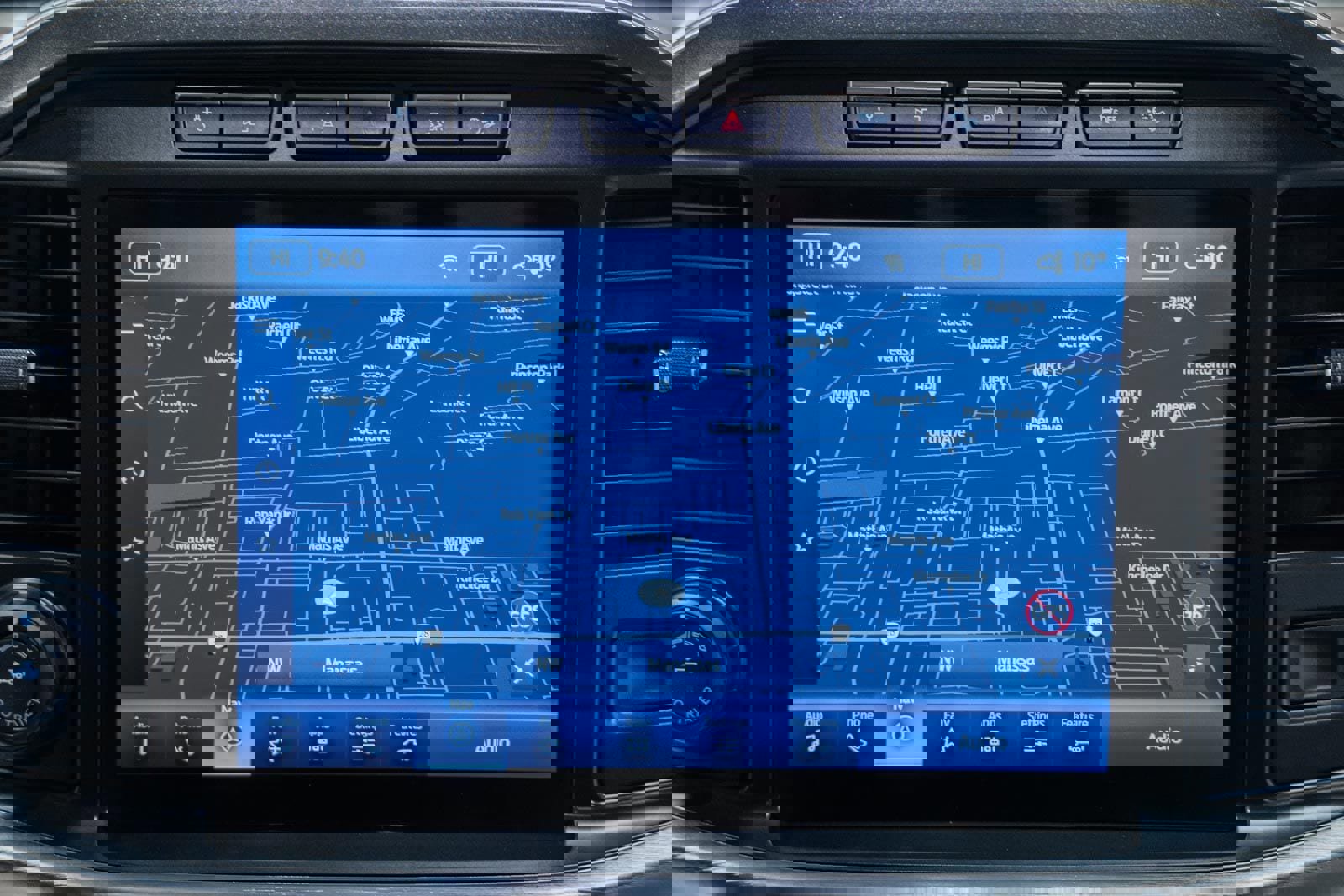 Certified 2023 Ford F150 Lariat w/ Equipment Group 502A High image 28