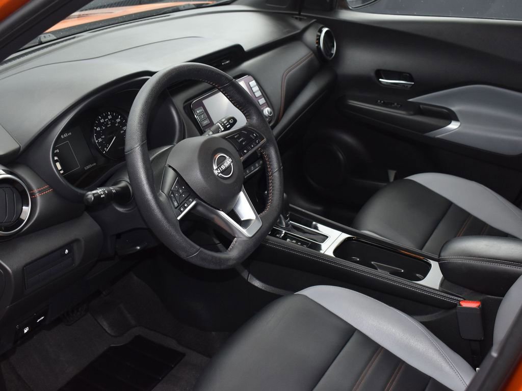 Used 2022 Nissan Kicks SR w/ Premium Package image 8