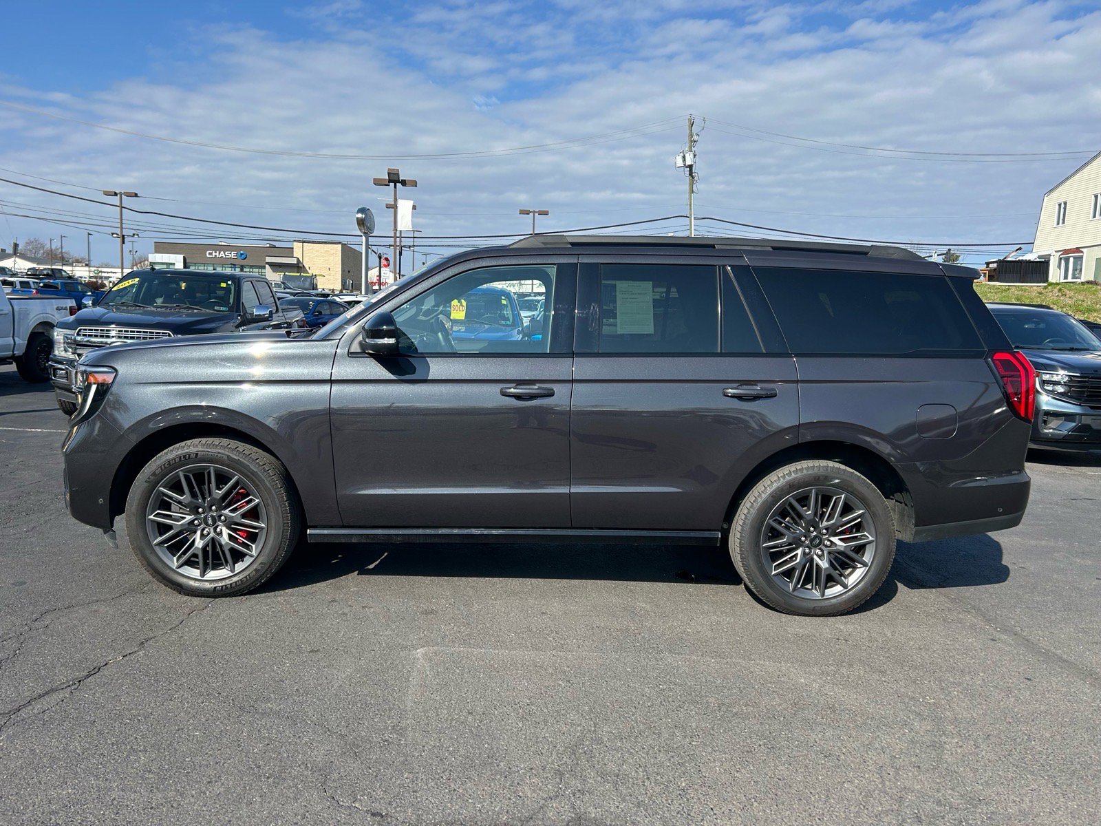 Certified 2025 Ford Expedition Platinum w/ Stealth Performance Package image 8