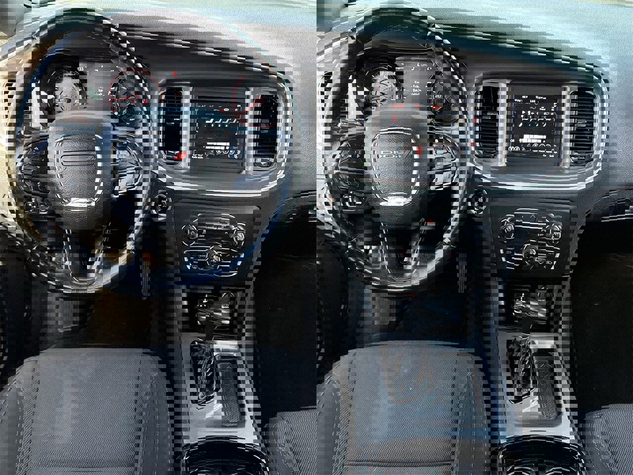 Used 2022 Dodge Charger SXT w/ Blacktop Package image 11