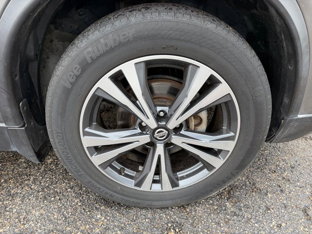 Used 2018 Nissan Rogue SL AWD/4WD image 35