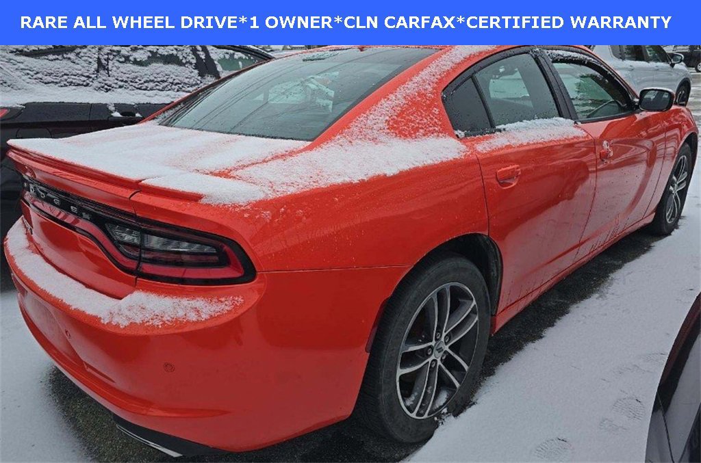 Used 2019 Dodge Charger SXT image 3
