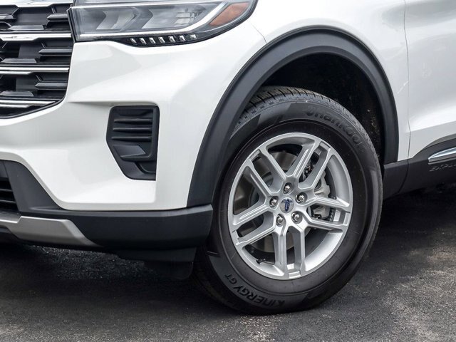 Certified 2025 Ford Explorer Active AWD/4WD image 4