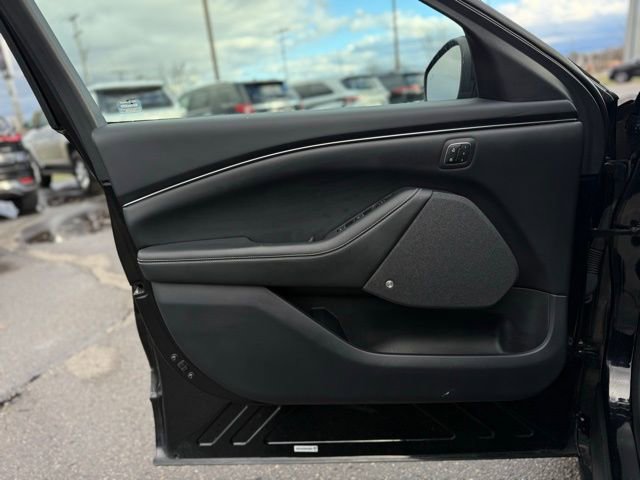Certified 2022 Ford Mustang Mach-E Premium image 16