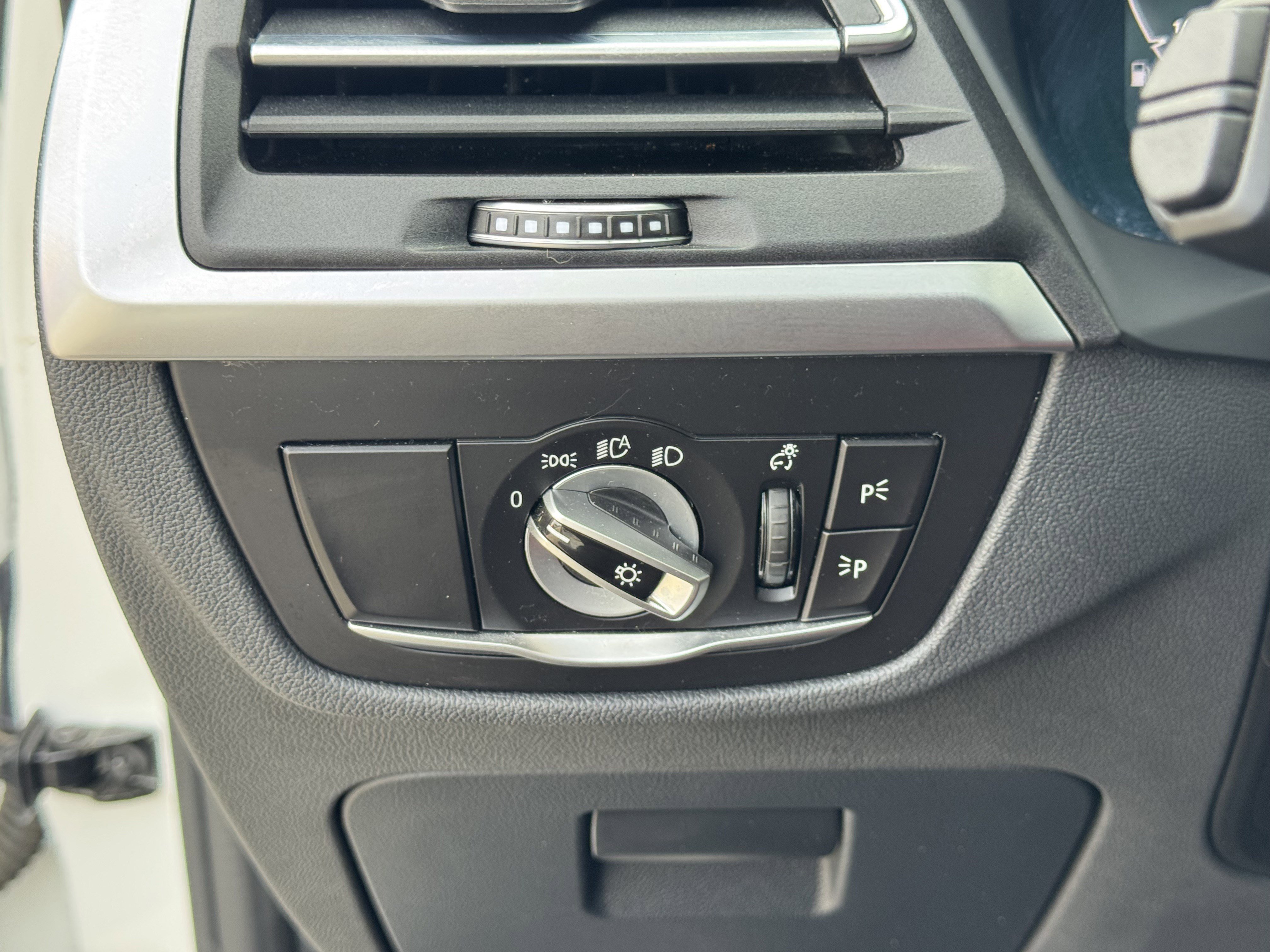 Used 2023 BMW X3 sDrive30i w/ M Sport Package image 23