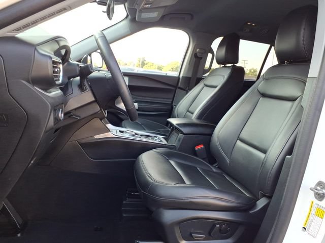 Certified 2024 Ford Explorer XLT w/ Equipment Group 202A AWD/4WD image 19