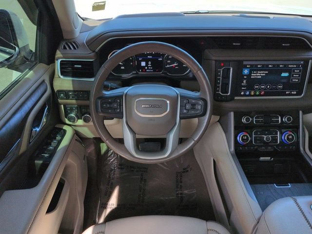 Used 2021 GMC Yukon XL Denali w/ Denali Ultimate Package AWD/4WD image 17