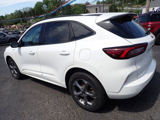 Certified 2024 Ford Escape ST-Line w/ Tech Pack #1 AWD/4WD image 4