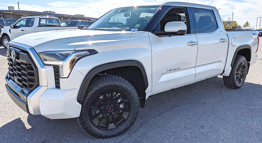 Used 2023 Toyota Tundra Limited w/ TRD Off-Road Package AWD/4WD image 6
