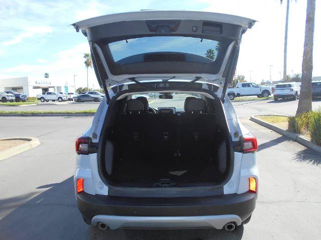 Certified 2025 Ford Escape Platinum AWD/4WD image 12