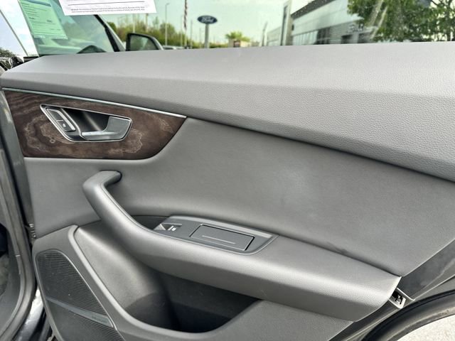 Used 2020 Audi Q8 Premium Plus AWD/4WD image 40