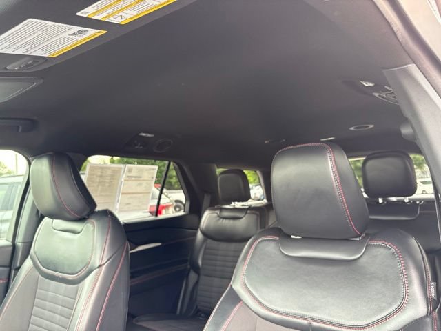 Certified 2025 Ford Explorer ST-Line w/ Premium Package RWD image 34
