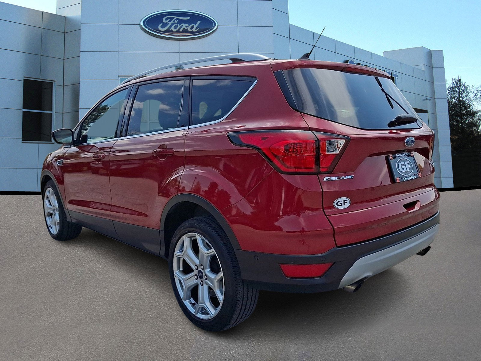 Certified 2019 Ford Escape Titanium AWD/4WD image 5