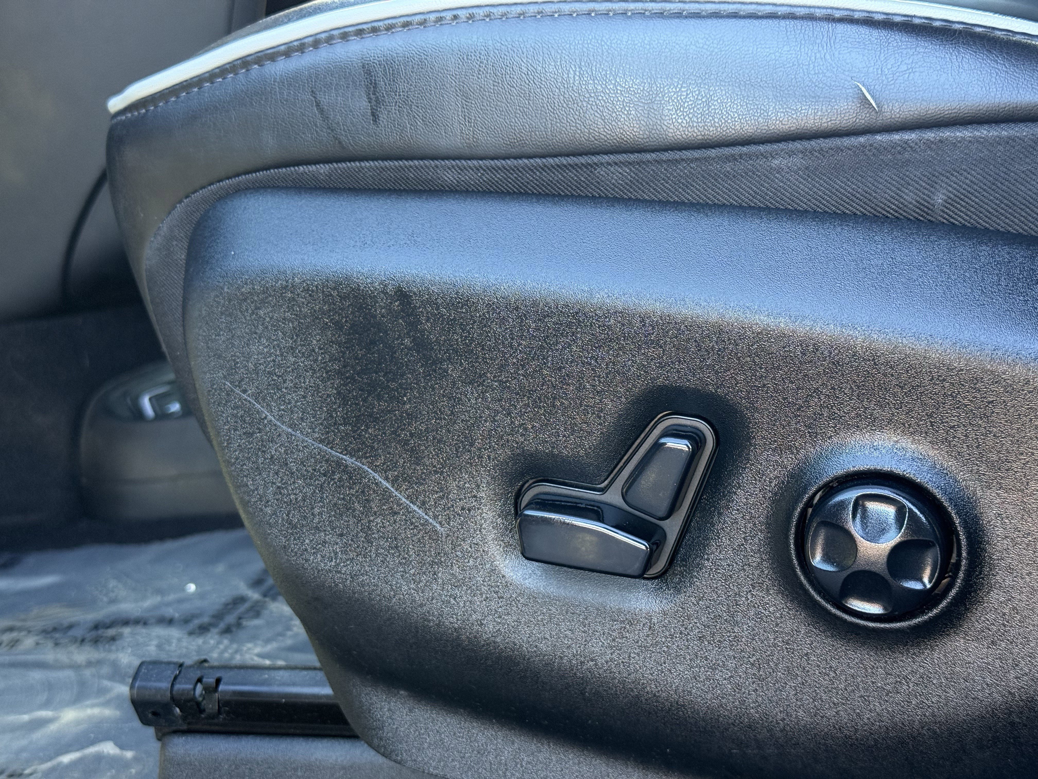 Used 2020 Chrysler Pacifica Limited w/ Advanced Safetytec Group image 23