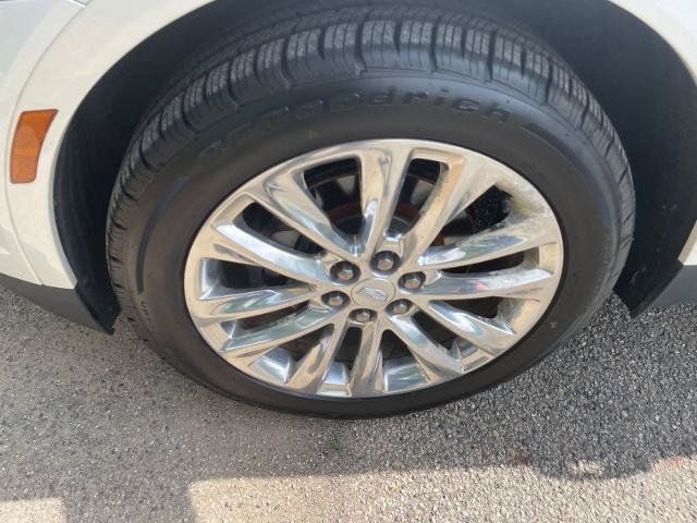 Used 2019 Cadillac XT5 Premium Luxury w/ Driver Assist Package AWD/4WD image 39