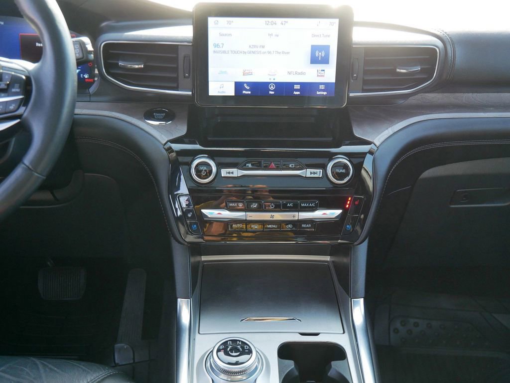 Certified 2023 Ford Explorer Platinum w/ Equipment Group 601A image 18