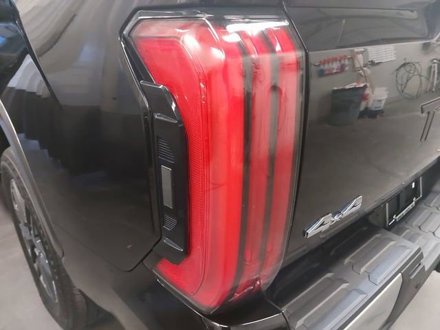 Used 2023 Toyota Tundra Limited AWD/4WD image 32