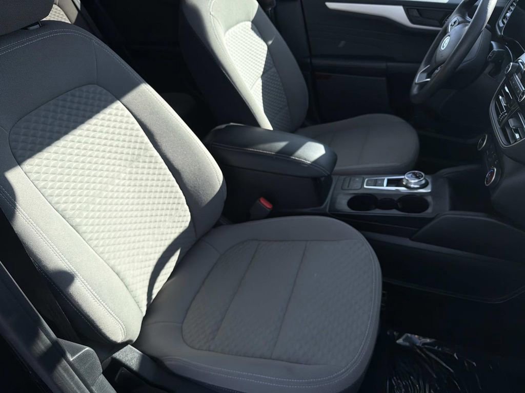 Certified 2022 Ford Escape SE image 24