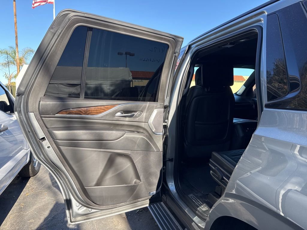 Used 2023 Cadillac Escalade Sport Platinum image 17