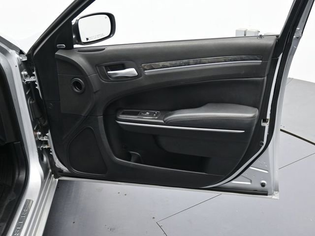 Used 2020 Chrysler 300 Limited image 29