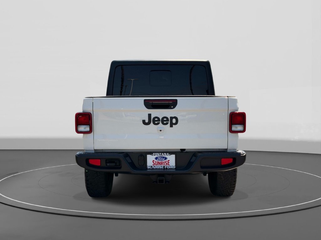 Used 2023 Jeep Gladiator Sport AWD/4WD image 6