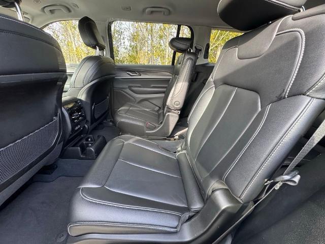 Used 2023 Jeep Grand Cherokee L Limited AWD/4WD image 8