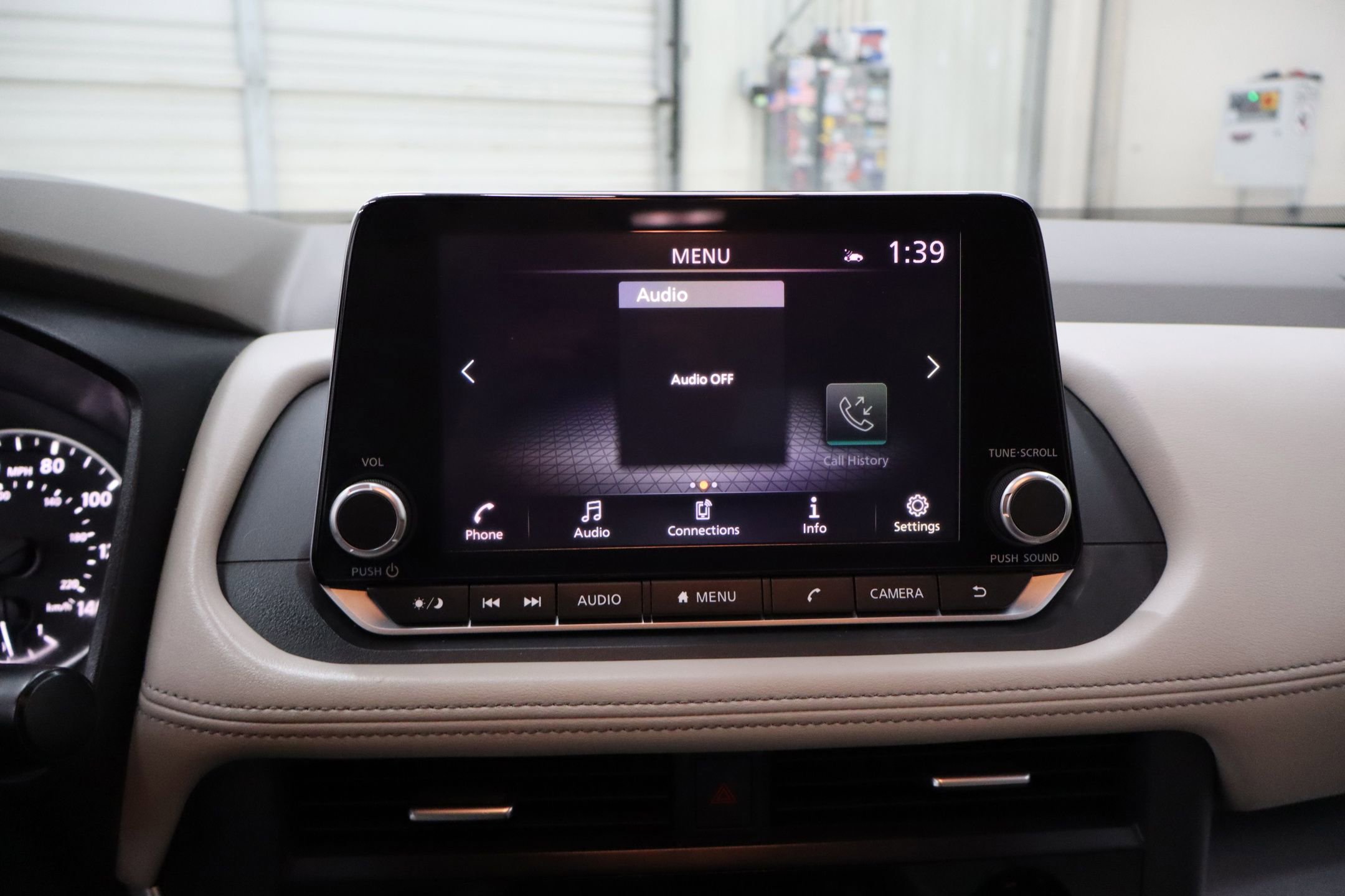 Used 2024 Nissan Rogue SV image 21