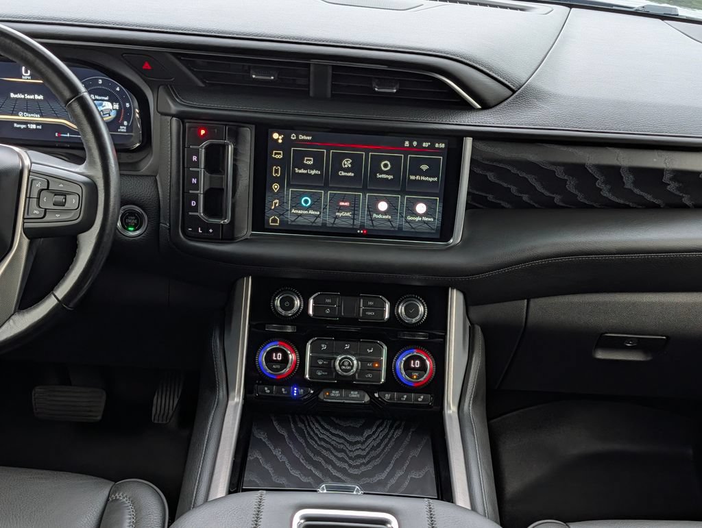 Used 2022 GMC Yukon Denali AWD/4WD image 17