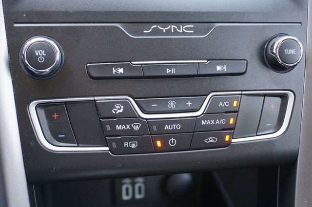 Certified 2020 Ford Fusion SE image 18