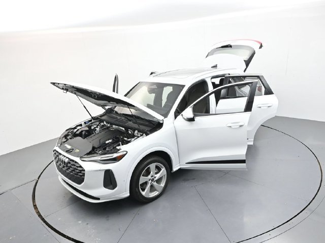 Used 2025 Audi Q5 Premium Plus AWD/4WD image 43