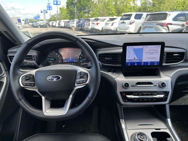 Certified 2023 Ford Explorer XLT w/ Equipment Group 202A AWD/4WD image 24