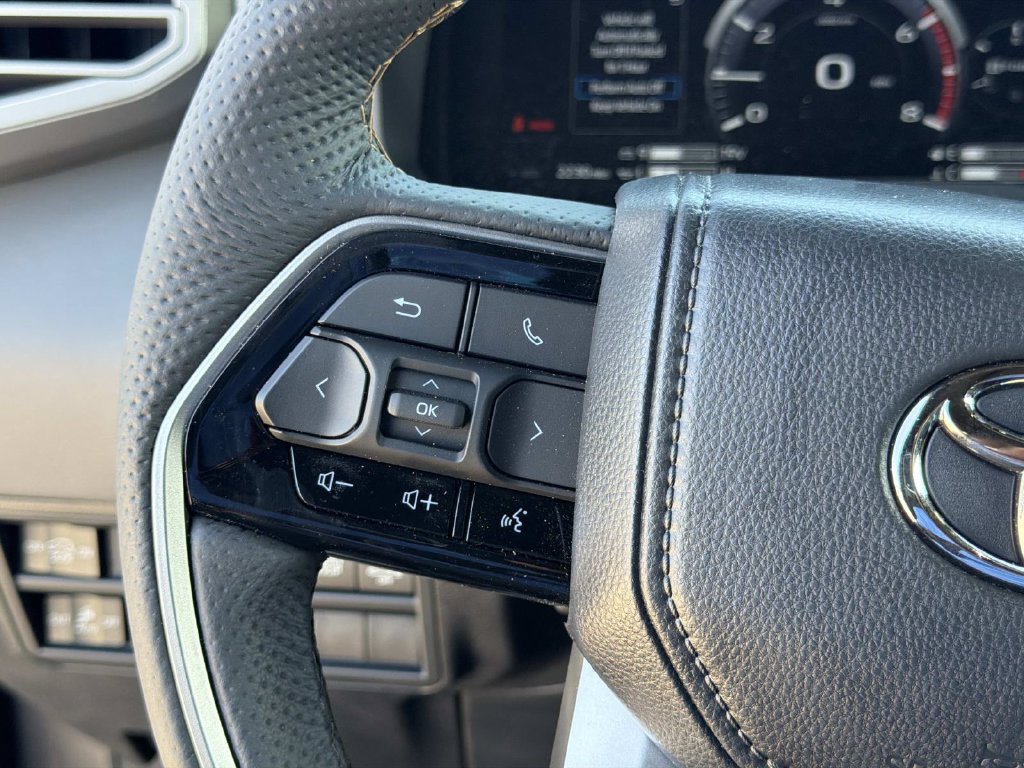 Used 2026 Toyota Sequoia Capstone AWD/4WD image 25