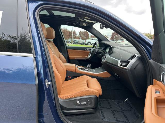 Used 2022 BMW X5 xDrive40i w/ Premium Package image 40