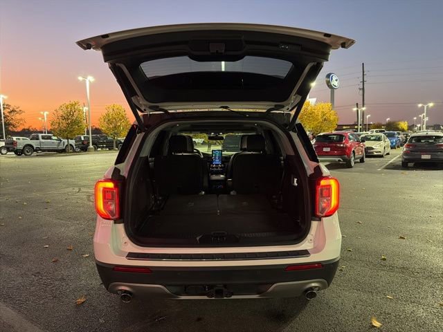 Certified 2022 Ford Explorer Limited w/ Limited Technology Package image 12