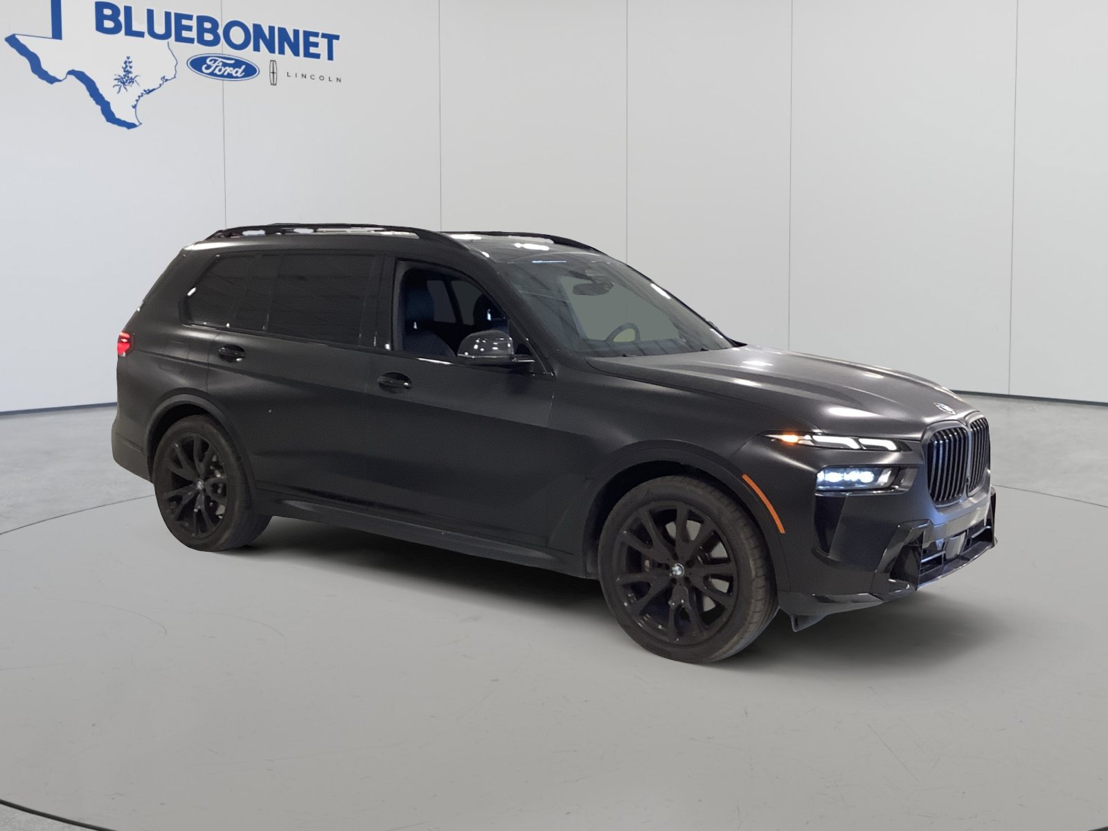 Used 2023 BMW X7 xDrive40i w/ Executive Package AWD/4WD image 3