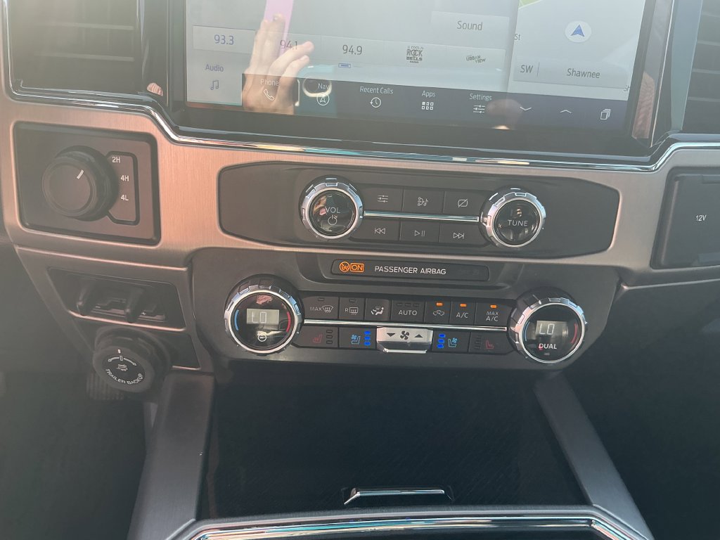 Certified 2022 Ford F450 Platinum w/ FX4 Off-Road Package AWD/4WD image 30