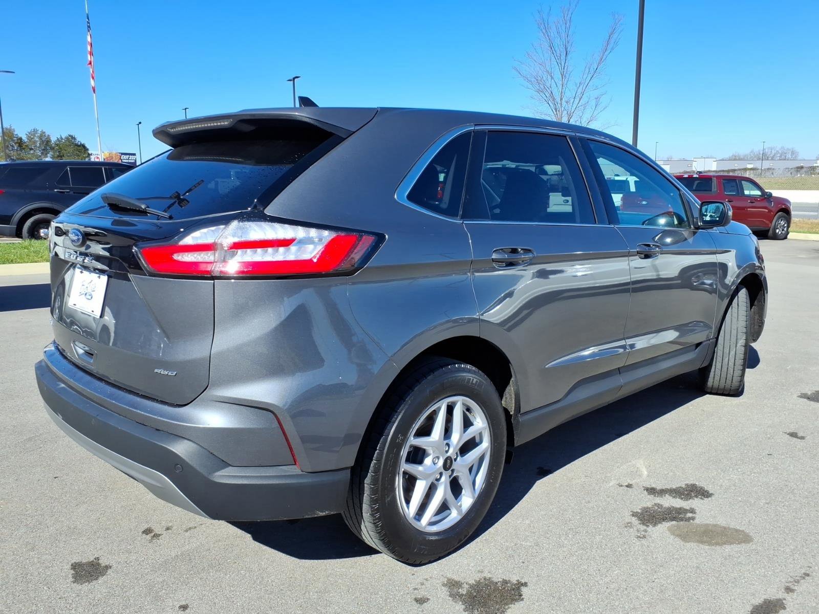 Certified 2024 Ford Edge SEL image 5