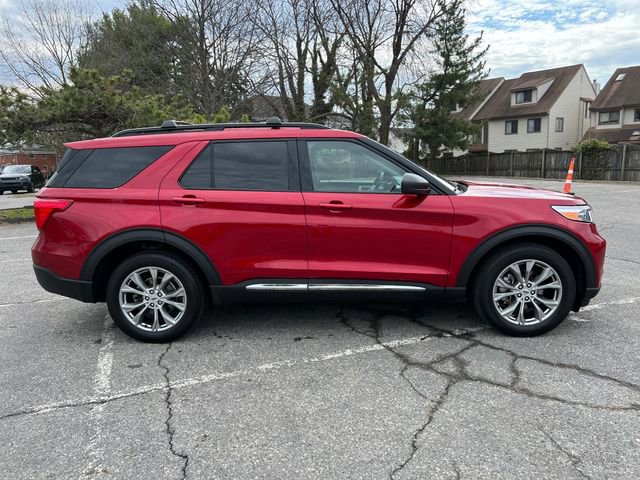 Certified 2023 Ford Explorer XLT w/ Equipment Group 202A image 9