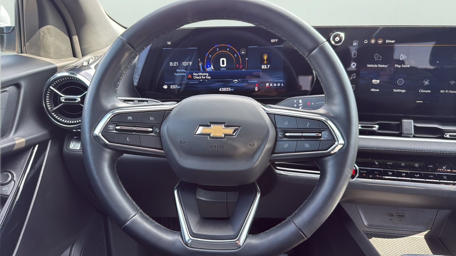 Used 2025 Chevrolet Equinox LT w/ Convenience Package II FWD image 14