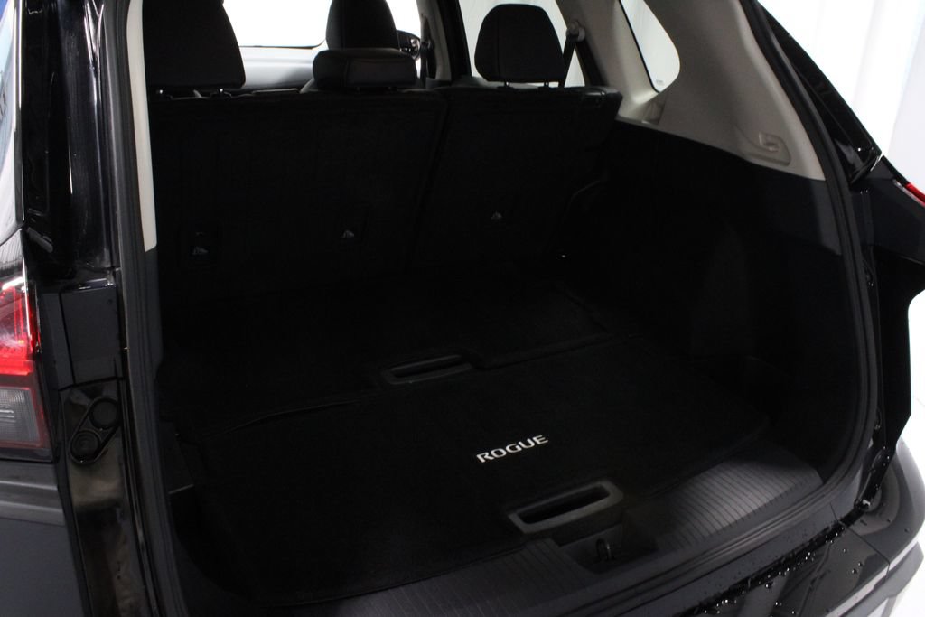 Used 2024 Nissan Rogue SL AWD/4WD image 17