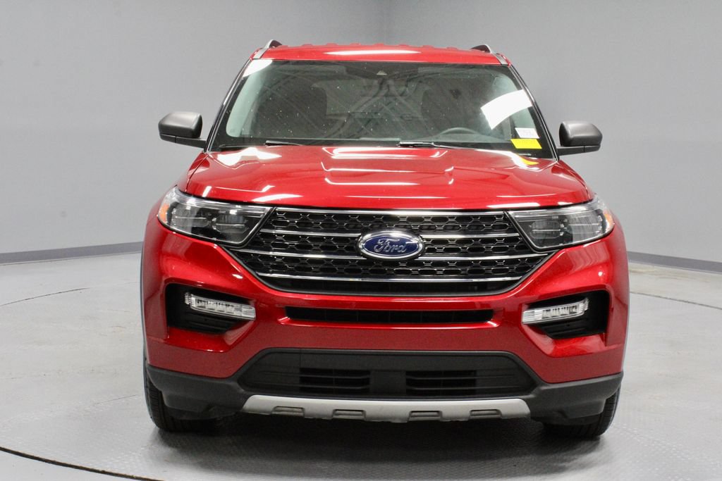 Certified 2023 Ford Explorer XLT w/ Equipment Group 202A AWD/4WD image 7