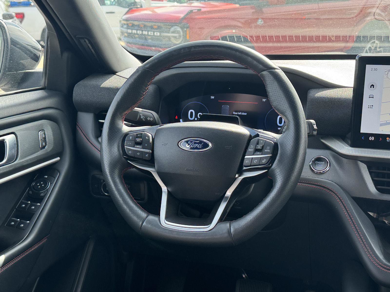 Certified 2025 Ford Explorer ST-Line w/ ST-Line Street Pack AWD/4WD image 23