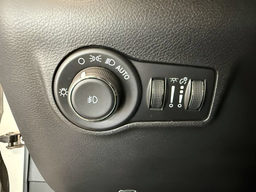 Used 2024 Jeep Compass Limited AWD/4WD image 16