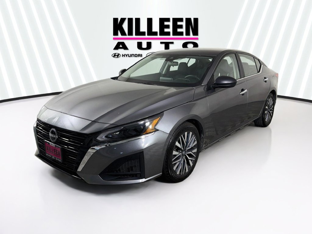 Used 2025 Nissan Altima 2.5 SV FWD image 3