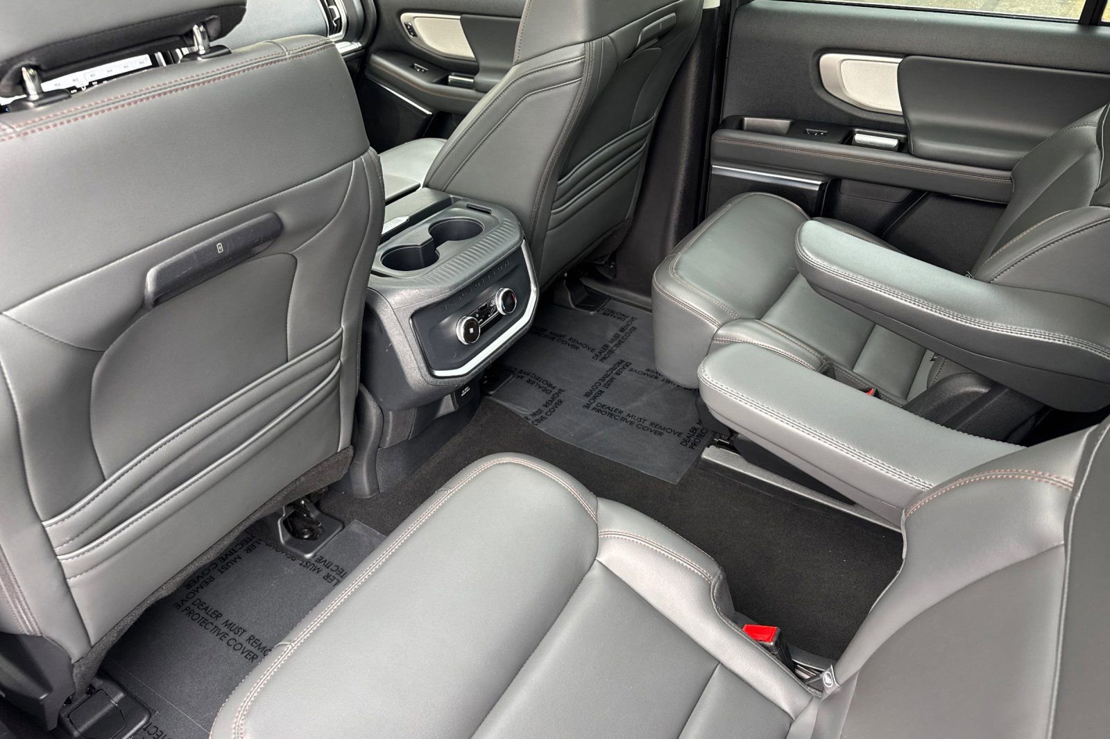 Certified 2025 Ford Expedition Active image 13