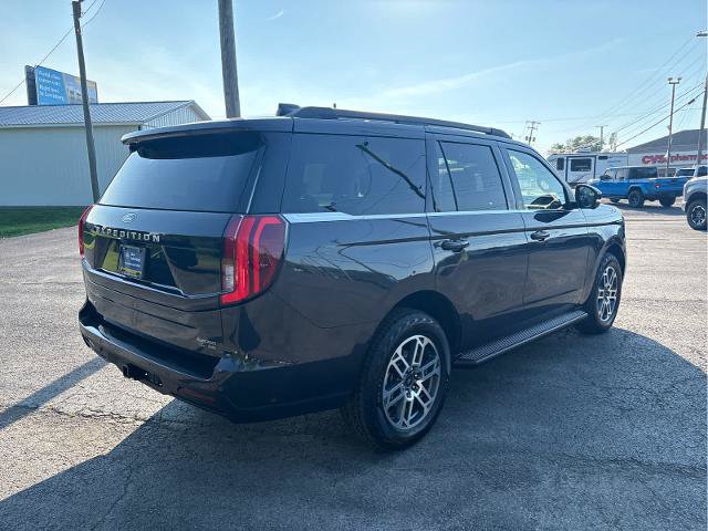 Certified 2025 Ford Expedition Active AWD/4WD image 5
