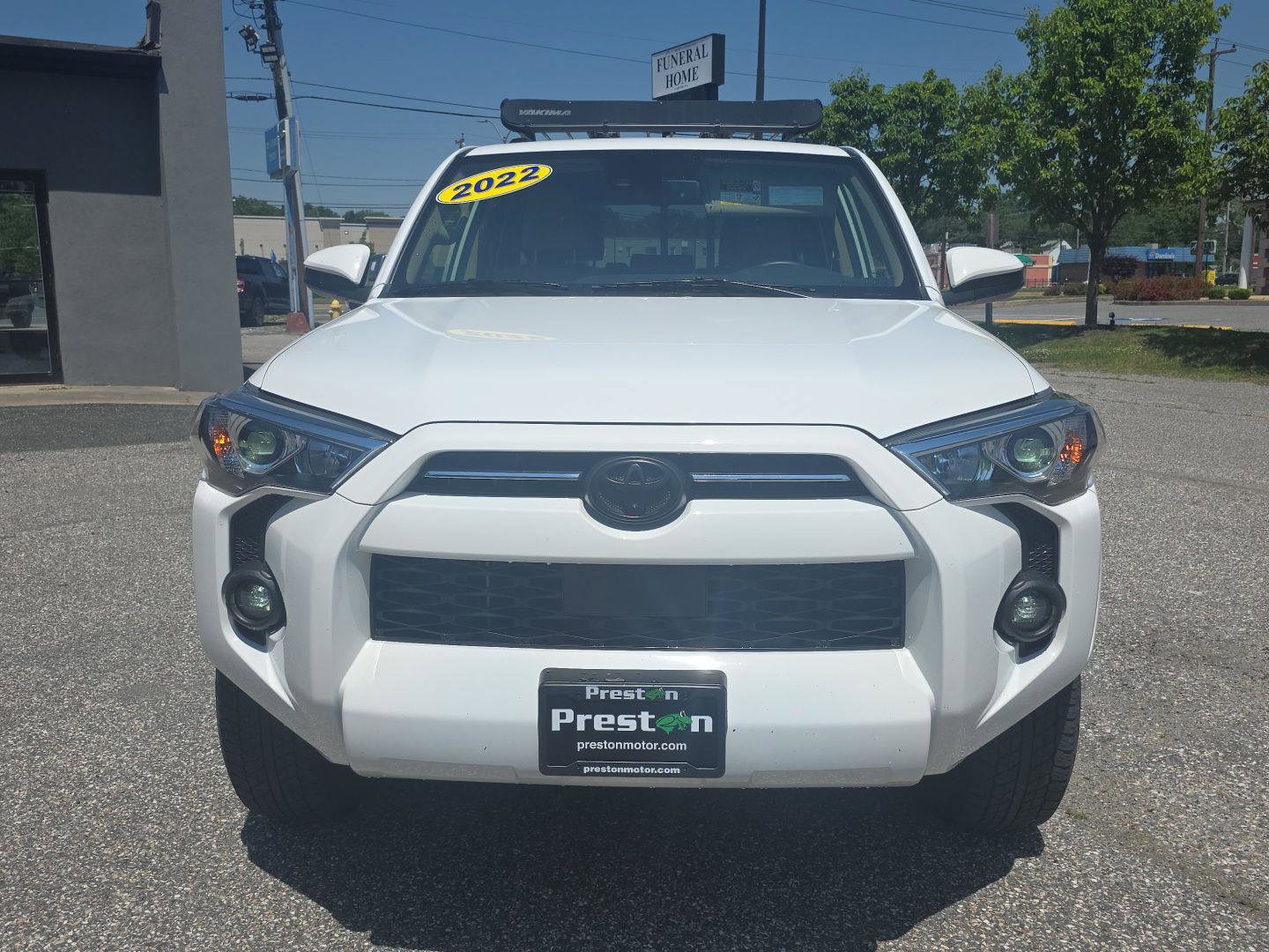 Used 2022 Toyota 4Runner SR5 w/ TRD Black Wheel Package (TMS) AWD/4WD image 2