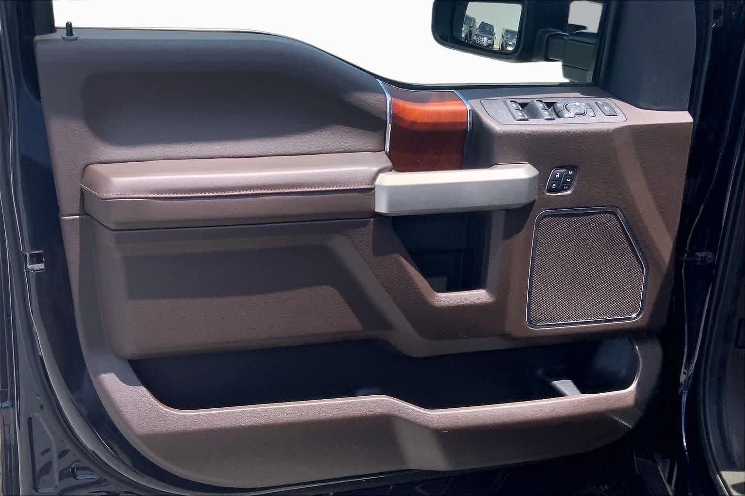 Certified 2022 Ford F350 King Ranch w/ King Ranch Ultimate Package AWD/4WD image 22