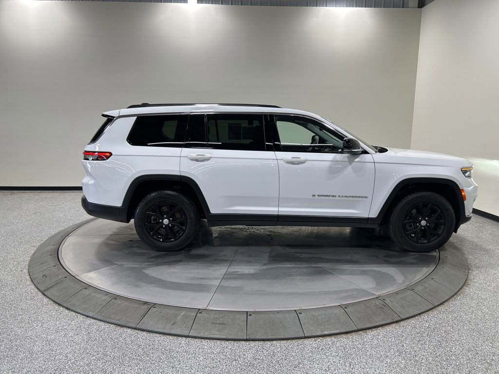 Used 2022 Jeep Grand Cherokee L Limited AWD/4WD image 6